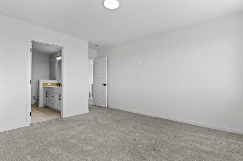 131 Corner Glen Grove Ne, Calgary, AB - Indoor Photo Showing Other Room