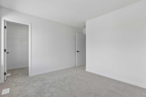 131 Corner Glen Grove Ne, Calgary, AB - Indoor Photo Showing Other Room