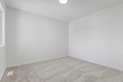 131 Corner Glen Grove Ne, Calgary, AB - Indoor Photo Showing Other Room