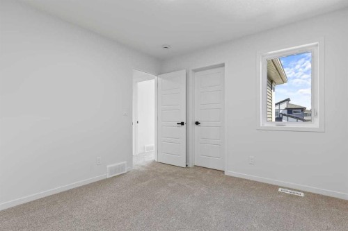131 Corner Glen Grove Ne, Calgary, AB - Indoor Photo Showing Other Room
