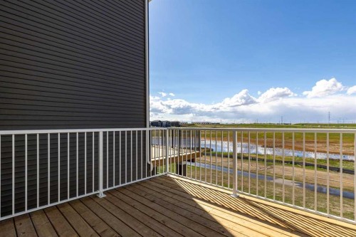 131 Corner Glen Grove Ne, Calgary, AB - Outdoor