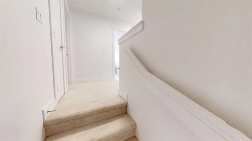 19637 48 Street Se, Calgary, AB - Indoor Photo Showing Other Room