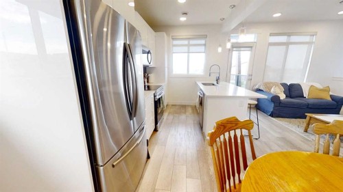 19637 48 Street Se, Calgary, AB - Indoor