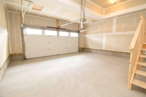 155 Sundown Crescent, Cochrane, AB 
