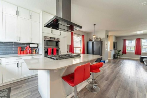 110 Hillcrest Close Sw, Airdrie, AB - Indoor Photo Showing Kitchen