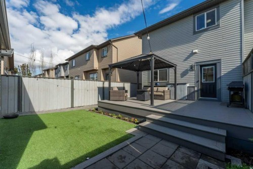 110 Hillcrest Close Sw, Airdrie, AB - Outdoor With Deck Patio Veranda