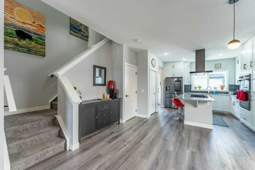 110 Hillcrest Close Sw, Airdrie, AB - Indoor Photo Showing Kitchen