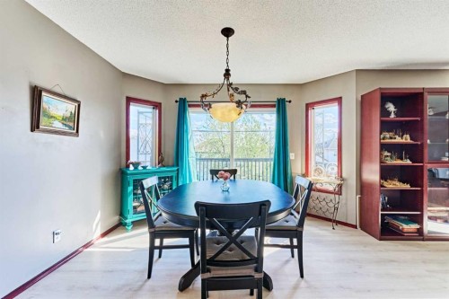 132 Somercrest Close Sw, Calgary, AB - Indoor Photo Showing Dining Room