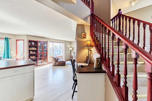 132 Somercrest Close Sw, Calgary, AB - Indoor Photo Showing Other Room
