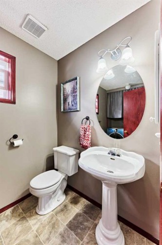132 Somercrest Close Sw, Calgary, AB - Indoor Photo Showing Bathroom