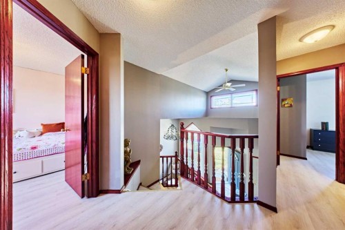 132 Somercrest Close Sw, Calgary, AB - Indoor Photo Showing Bedroom