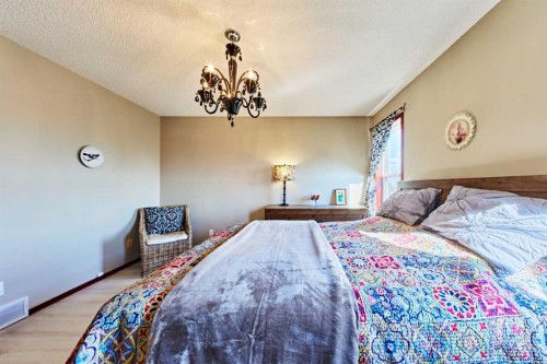 132 Somercrest Close Sw, Calgary, AB - Indoor Photo Showing Bedroom