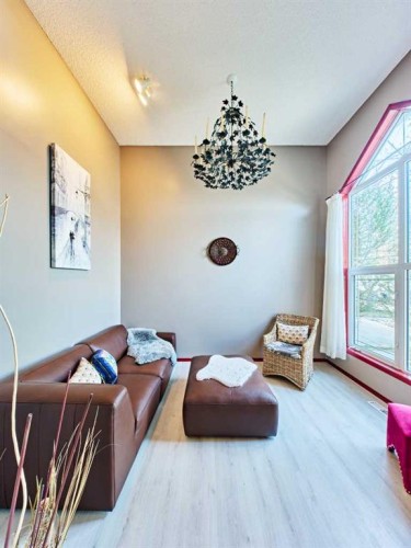 132 Somercrest Close Sw, Calgary, AB - Indoor