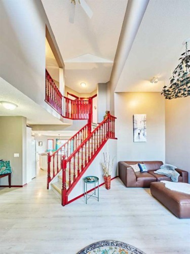 132 Somercrest Close Sw, Calgary, AB - Indoor Photo Showing Other Room
