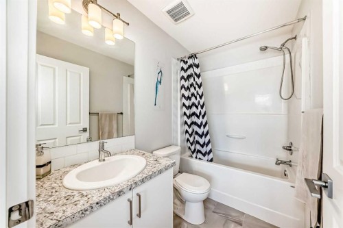551 Evanston Link Nw, Calgary, AB - Indoor Photo Showing Bathroom