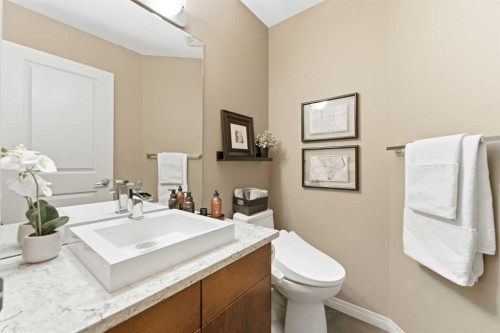 39 Evercreek Bluffs Road Sw, Calgary, AB - Indoor Photo Showing Bathroom