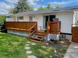 8016 33 Avenue NW Calgary, AB T3B 1L7