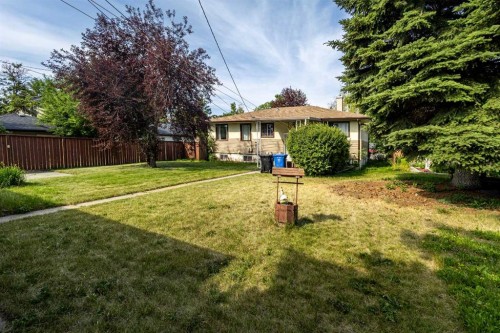 2812 24 Street Nw, Calgary, AB - Outdoor