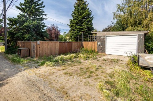 2816 24 Street Nw, Calgary, AB - Outdoor