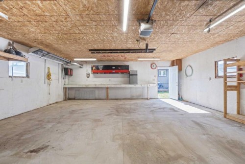 518B Highwood, Longview, AB 