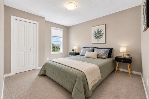 71 Walden Manor Se, Calgary, AB - Indoor Photo Showing Bedroom