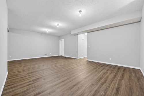 71 Walden Manor Se, Calgary, AB - Indoor Photo Showing Other Room