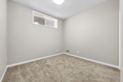 71 Walden Manor Se, Calgary, AB - Indoor Photo Showing Other Room