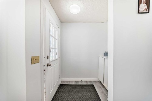 279 Falton Drive Ne, Calgary, AB - Indoor Photo Showing Other Room