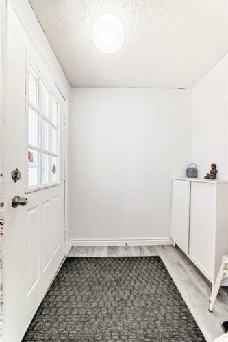 279 Falton Drive Ne, Calgary, AB - Indoor Photo Showing Other Room