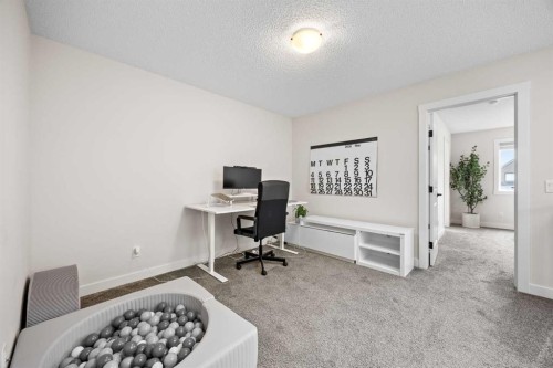 72 Seton Villas Se, Calgary, AB - Indoor Photo Showing Other Room