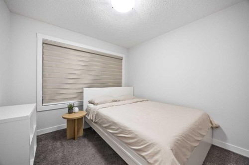 72 Seton Villas Se, Calgary, AB - Indoor Photo Showing Bedroom