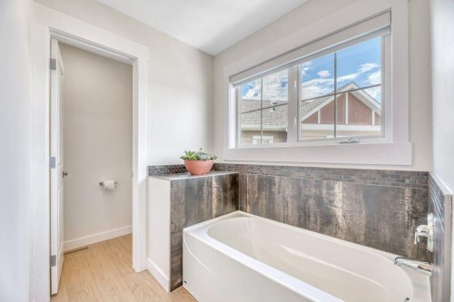 113 Indigo Lane, Chestermere, AB 