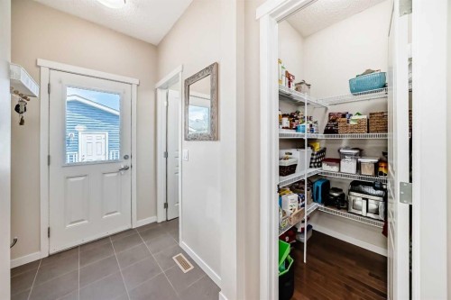 199 River Heights Green, Cochrane, AB - Indoor Photo Showing Other Room