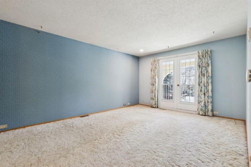 40 Varston Place Nw, Calgary, AB - Indoor Photo Showing Other Room