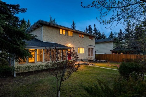 40 Varston Place Nw, Calgary, AB - Outdoor