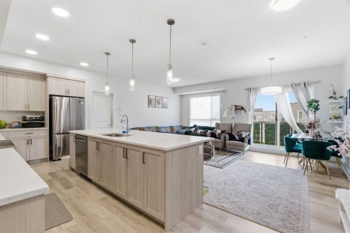 3417-33 Carringham Gate Nw, Calgary, AB - Indoor Photo Showing Kitchen With Stainless Steel Kitchen With Upgraded Kitchen
