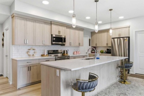 3417-33 Carringham Gate Nw, Calgary, AB - Indoor Photo Showing Kitchen With Stainless Steel Kitchen With Upgraded Kitchen