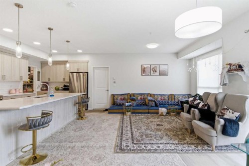 3417-33 Carringham Gate Nw, Calgary, AB - Indoor Photo Showing Kitchen With Upgraded Kitchen