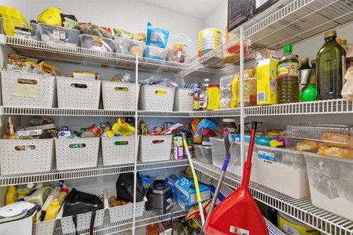 3417-33 Carringham Gate Nw, Calgary, AB - Indoor With Storage