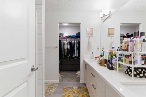 3417-33 Carringham Gate Nw, Calgary, AB - Indoor