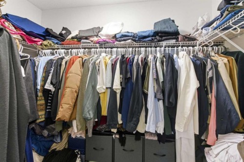 3417-33 Carringham Gate Nw, Calgary, AB - Indoor With Storage