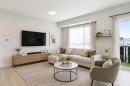 3417-33 Carringham Gate Nw, Calgary, AB  - Indoor Photo Showing Living Room 