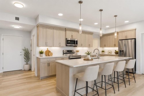 3417-33 Carringham Gate Nw, Calgary, AB - Indoor Photo Showing Kitchen With Stainless Steel Kitchen With Upgraded Kitchen