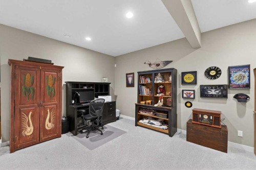 43 Cortina Villas Sw, Calgary, AB - Indoor Photo Showing Other Room