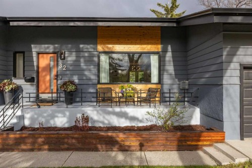 32 Westminster Drive Sw, Calgary, AB 
