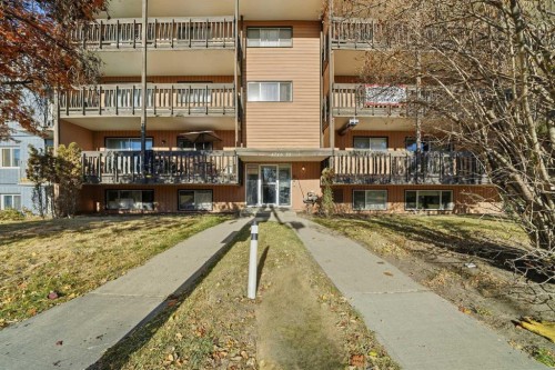 4746 55 Street, Red Deer, AB - Outdoor