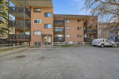 4746 55 Street, Red Deer, AB - Outdoor