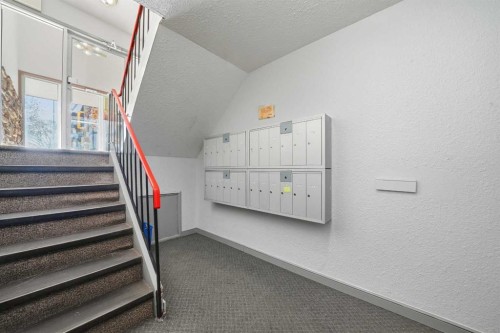 4746 55 Street, Red Deer, AB - Indoor Photo Showing Other Room