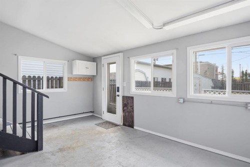 4525 Shannon Drive, Olds, AB - Indoor Photo Showing Other Room