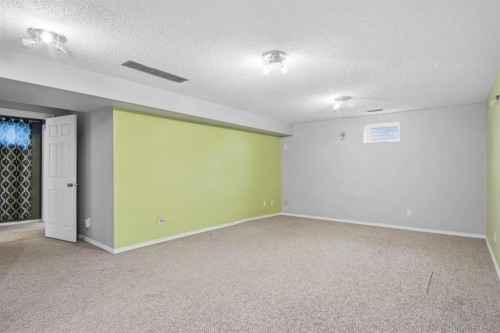 4525 Shannon Drive, Olds, AB - Indoor